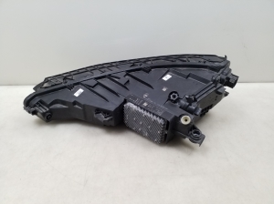 AUDI e-tron GT (2020–2026) Scheinwerfer vorne 4J3941036 - 7