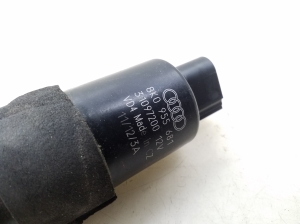 AUDI A4 B8 (2007–2016) Esitulede pesuri mootor 8K0955681 - 4