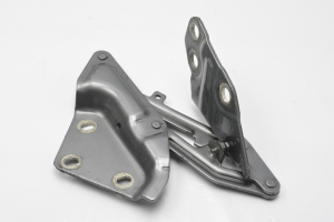 Volkswagen Touareg I (2002–2010) Scharnier Motorhaube 7L6823302 - 3