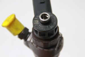  Fuel injector 