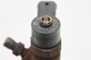  Fuel injector 