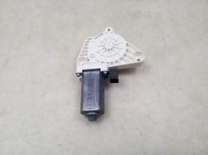 Volkswagen Golf VII (2012–2026) Front door window regulator motor 5Q4959801B - 5