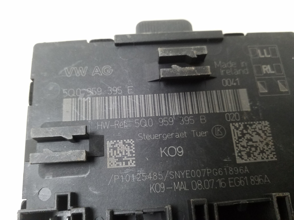 AUDI A3 8V (2012-2020) Aizmugurējo labo durvju vadības bloks 5Q0959395E 24957213