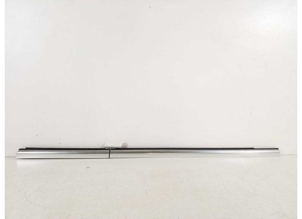 MERCEDES-BENZ GLC X253 (2015-2024) Стеклоуплотнитель задней правой двери A2537300224 21437907