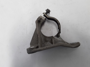 RENAULT Megane III (2008–2016) Esimese veovõlli kinnitus 8200974845 - 2