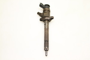 Fuel injector - 9M5Q9F593AA