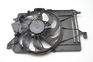 Ford Focus (2011–2018) Jahutusventilaator ja selle osad 8V618C607EB - 3