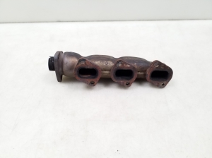   Exhaust manifold 