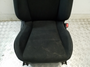 TOYOTA RAV 4 A4 (2012–2018) Esiiste ja selle osad - 3