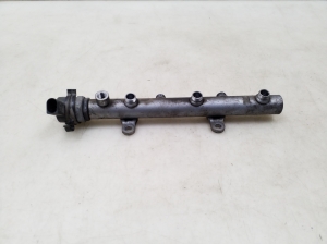 AUDI A4 B8 (2007–2016) Common Rail Kraftstoffleitung 059130090AJ - 4