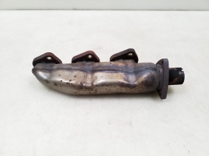  Exhaust manifold 