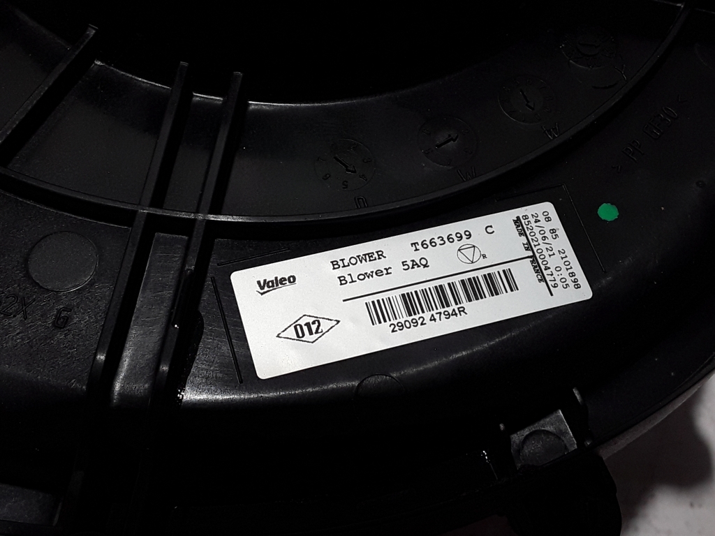 Naudotas RENAULT Zoe Aušinimo ventiliatorius ir jo detalės 290924794R