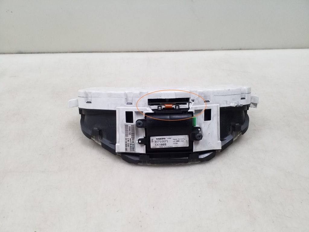 VOLVO V50 1 generation (2003-2012) Speedometer 30710071 24956450