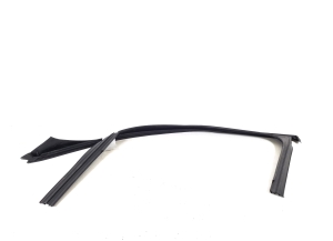 Mercedes Benz C-Class 205 (2014–2021) Esiukse muu osa A2057254600 - 2