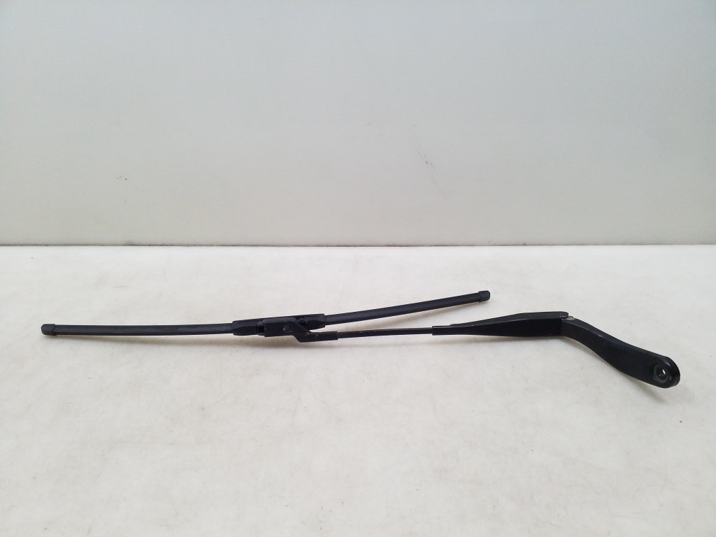 VOLVO V50 1 generation (2003-2012) Front Wiper Arms 30699997 24956419