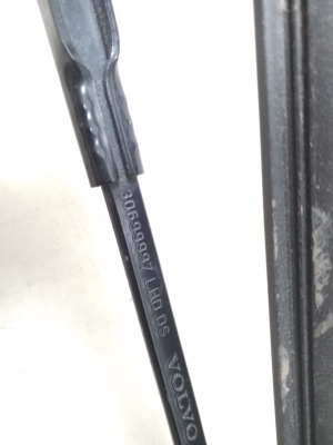 VOLVO V50 (2004–2012) Esiklaasi puhasti hoob 30699997 - 4