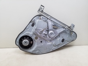 Ford C-MAX (2003–2010) Aizmugurējo sānu durvju logu pacēlājs un tā detaļas 3M51R24995GM - 2