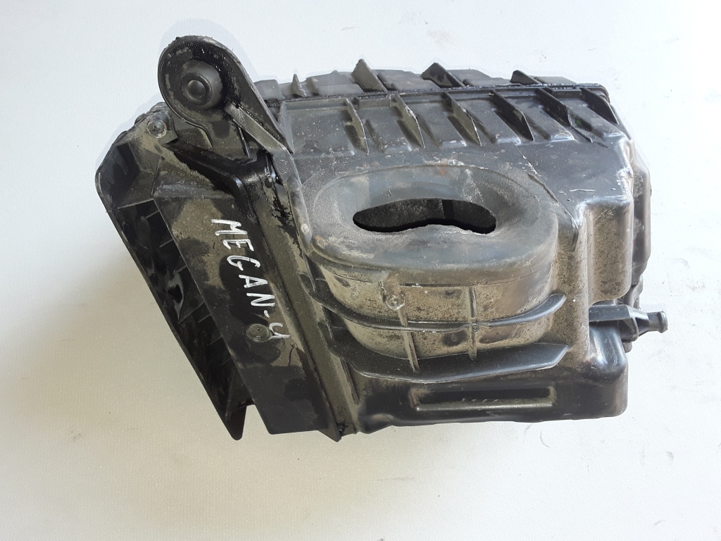 RENAULT Megane 3 generation (2008-2020) Коробка повітряного фільтра 8200947663 27618092