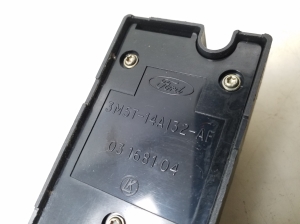 Ford C-MAX (2003–2010) Front door glass switch 3M5T14A32AF - 4