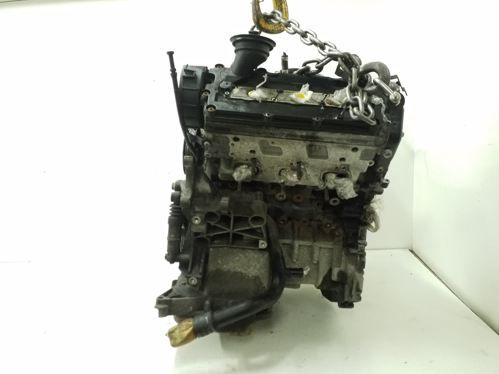 AUDI A4 B8/8K (2011-2016)  Голый двигатель CAP 24958269