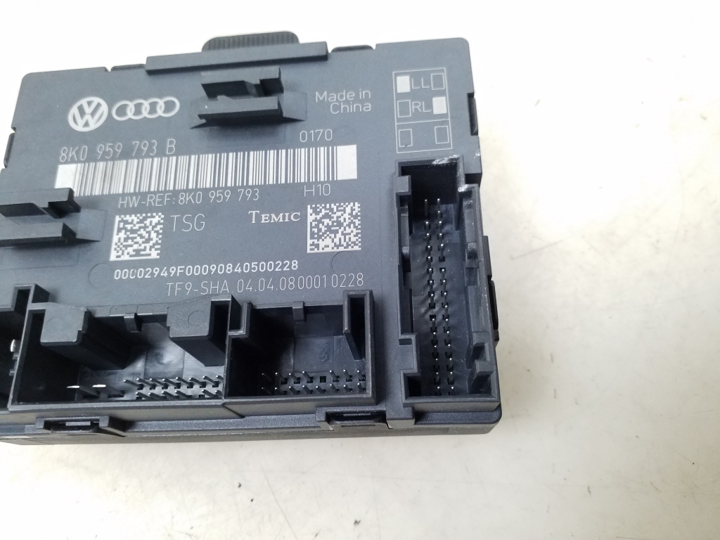 AUDI A4 B8/8K (2011-2016) Блок управления дверей передние  правые 8K0959793B 24958235