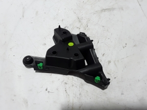  Front bumper bracket 