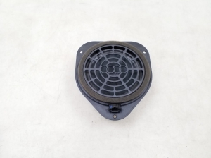  Rear side door speaker 