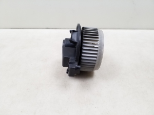  Cabin shoulder motor 