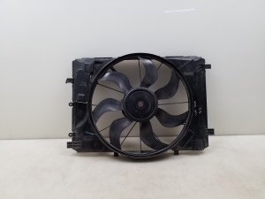 Mercedes Benz CLA-Class W117 (2013–2019) Dzesēšanas ventilators un tā daļas A2465000064 - 2