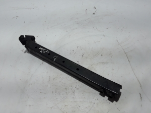   Halter Hilfsrahmen vorne  - 758249523R 