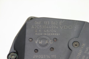 AUDI A4 B7 (2004–2008) Drosselklappe 06F133062E - 4