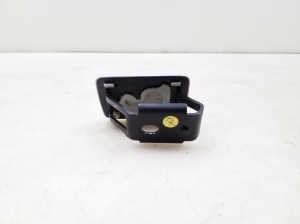 AUDI A4 B8 (2007–2016) Muu kinnitus 8K9861736 - 2