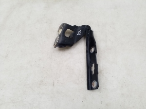  Engine cover hinge 