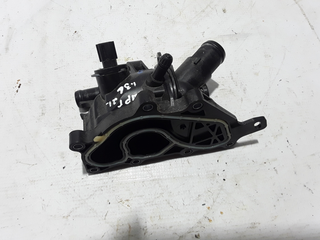 Used RENAULT Captur Thermostat housing 110609301R