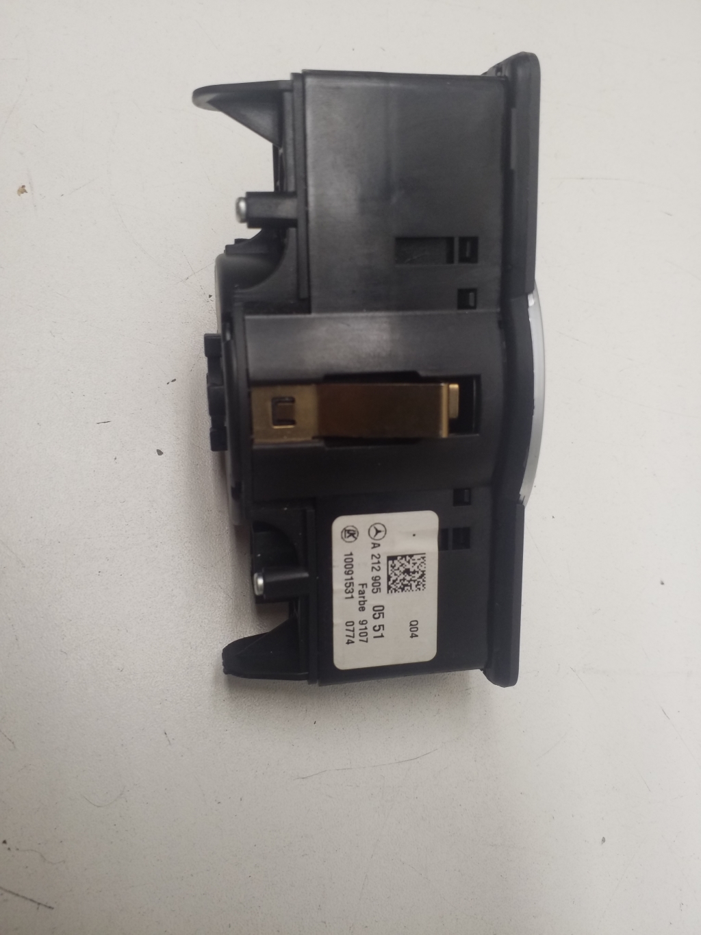 MERCEDES-BENZ E-Class W212/S212/C207/A207 (2009-2016) Headlight Switch Control Unit A2129050551 21864301