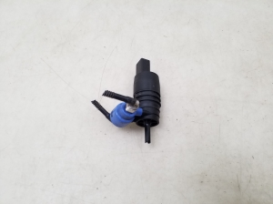  Windscreen washer nozzle 