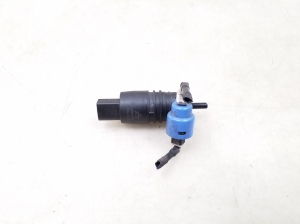  Windscreen washer nozzle 