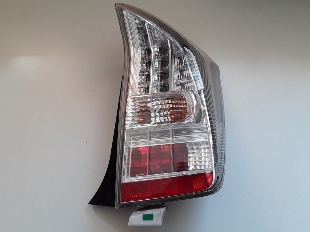 Used TOYOTA Prius Rear corner lamp STANLEY4738