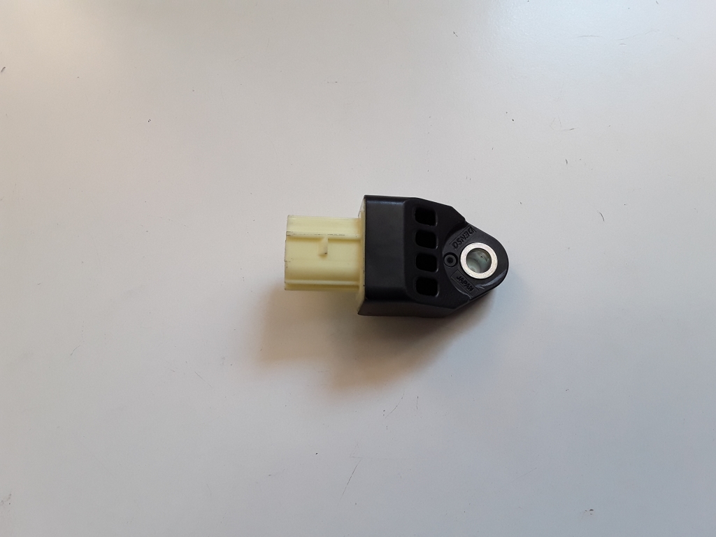 TOYOTA Prius 3 generation (XW30) (2009-2015) SRS индикатор 8983128020 27618726