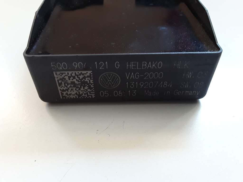 Used Volkswagen Golf Fuel pump control module 5Q0906121G