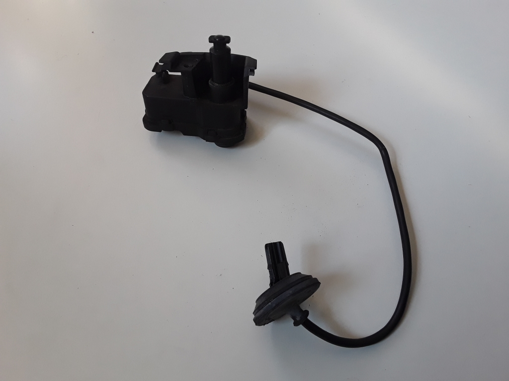 Used Volkswagen Golf Fuel filler cap lock 5C6810773H