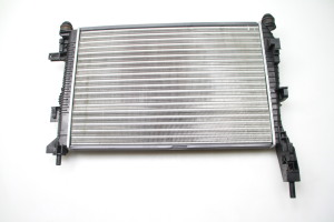 Ford Focus (2011–2018) Motorkühler 203590450 - 3