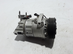  Air conditioner compressor 