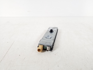 Mercedes Benz C-Class 205 (2014–2021) Antenna amplifier A1668201289 - 2