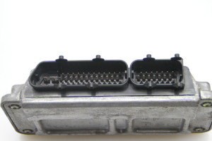 Volkswagen Polo V (2009–2017) Mootori juhtplokk 03C906024CN - 4