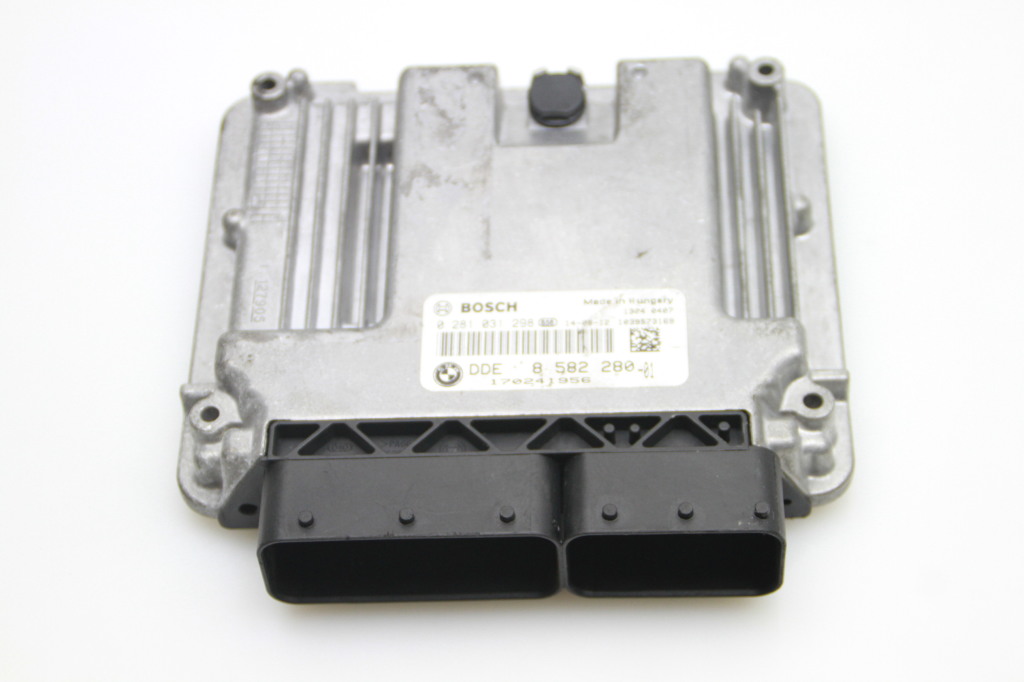BMW 3 SERIES F30 (2011–2018) Engine control unit 8582280 BMW 3 SERIES F30 (2011–2018) Engine control unit 8582280