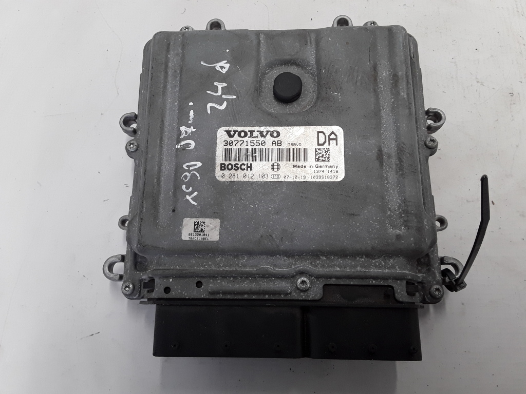 VOLVO XC90 1 generation (2002-2014) Engine Control Unit ECU 30771550 22300216