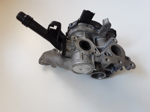  EGR valve 