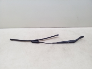 Citroen C3 (2009–2016) Esiklaasi puhasti hoob 9683606580 - 3