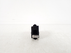 TOYOTA Corolla (2001–2007) Front door glass switch 84810-02040 - 2